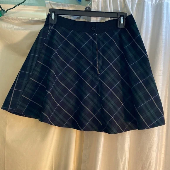 BDG Size 6 Plaid Skater Skirt - Picture 1 of 4